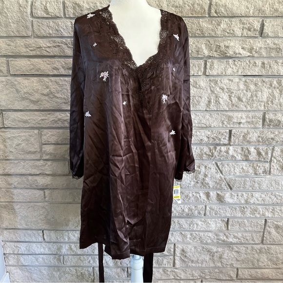 Morgan Taylor intimates women M two-piece robe nightgown chocolate NWT - Picture 7 of 14